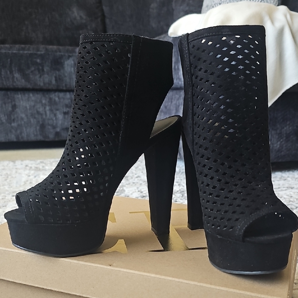 Black Peep-Toe Platform Heels
